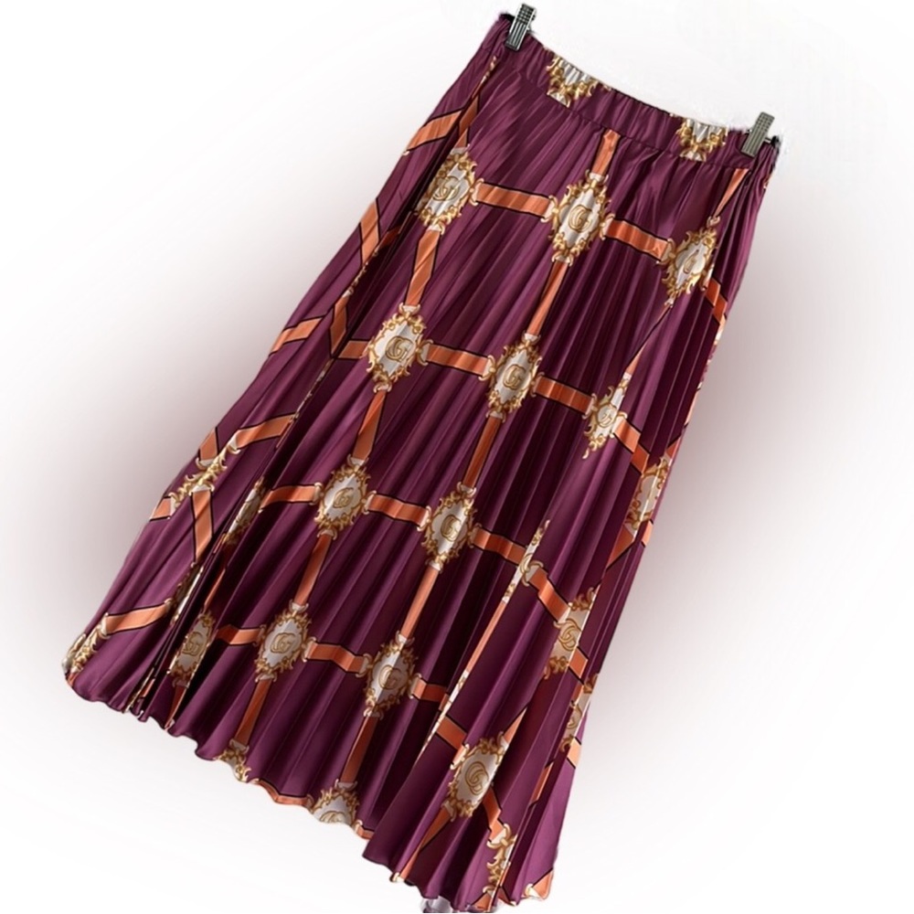 💜Gucci 2019 Purple Gold Marmont GG Doubloon Harness Silk Pleated Skirt💜 - Picture 4 of 8